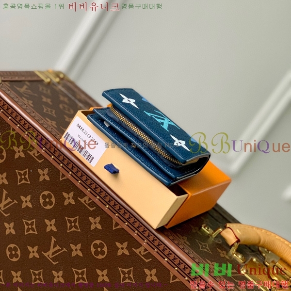 #���̺��� Ŭ���� ���� M82329-1
