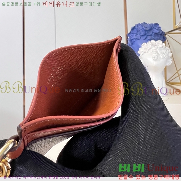 #���̺��� �� ī�� ���� Ȧ�� M82170-201