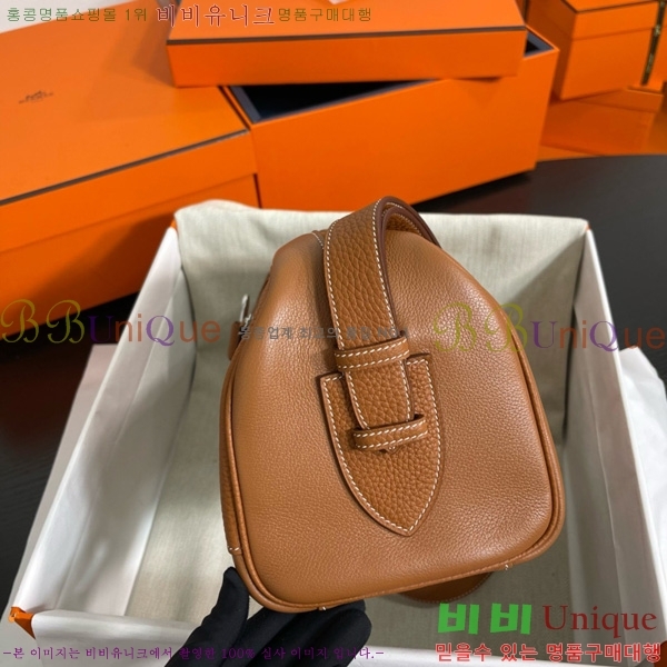 #޽ ڶ   HE422402-2