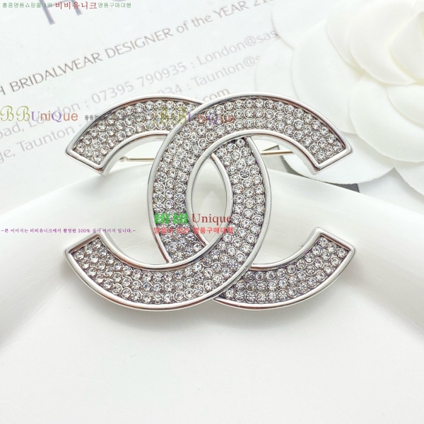 * ġ CH9721106-2