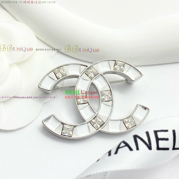 * ġ CH9721106-6