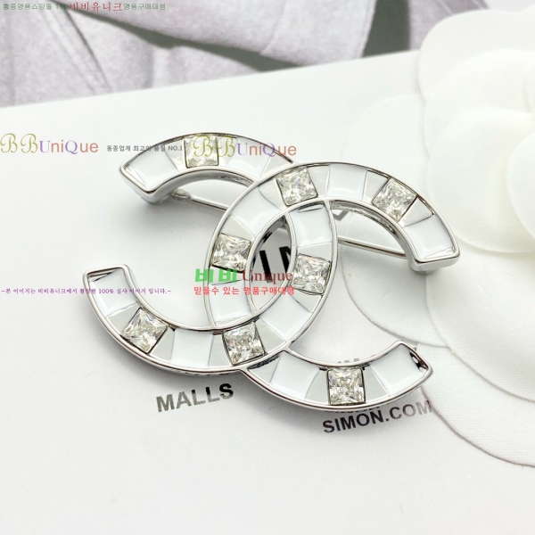 * ġ CH9721106-6