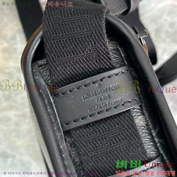 ̺    M12599