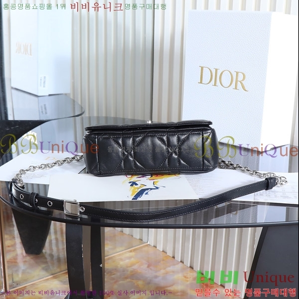 #  īι D923600-1