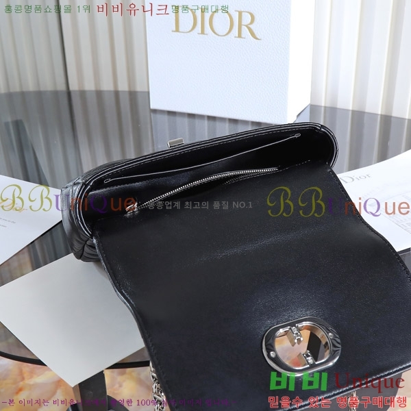 #  īι D923600-1
