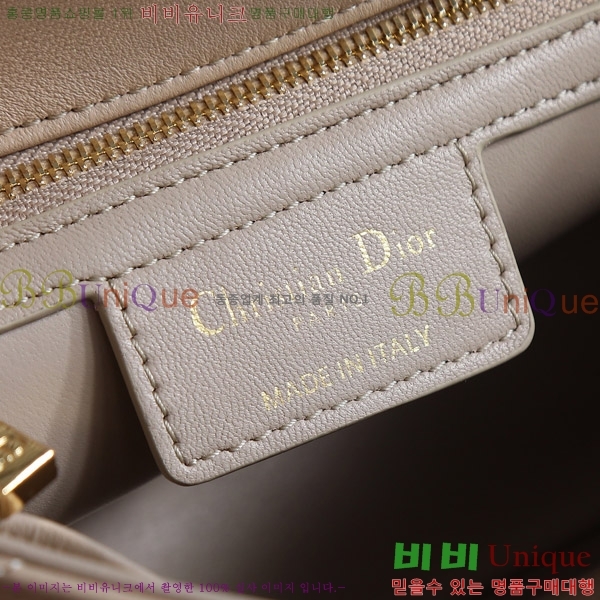 #  īι D923600-5