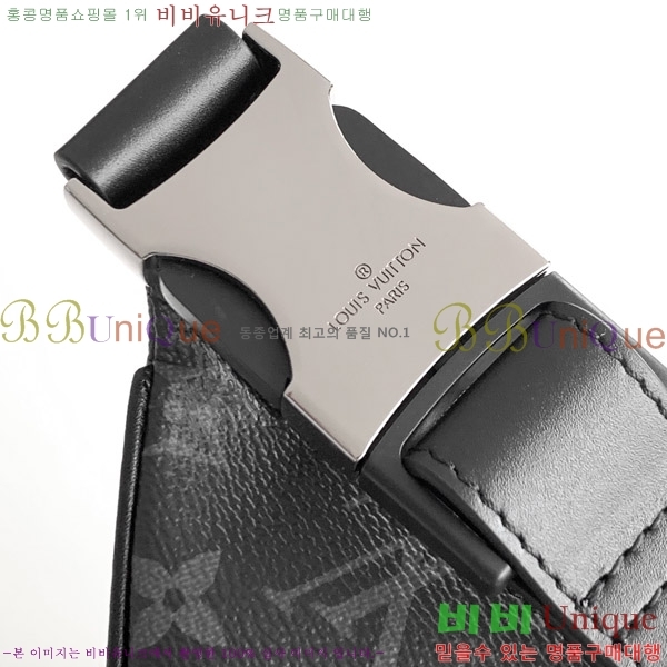 #̺   M25924-1