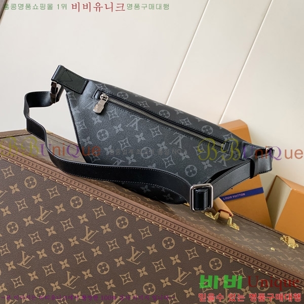 #̺   M25924-1