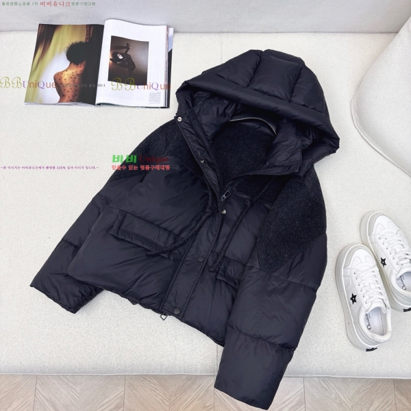  **  ٿ е MAXM230823-10