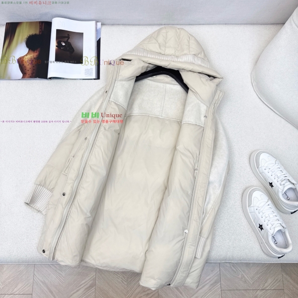  **  ٿ е MAXM230823-11