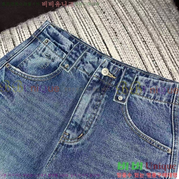  ˷    AW658568-3