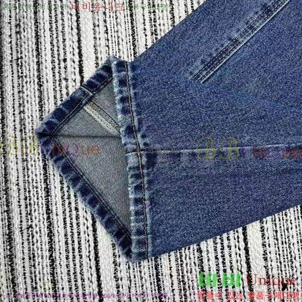  ˷    AW658568-3