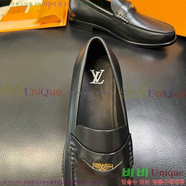  ̺  LV81113