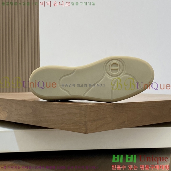   Ŀ DR2556015-3