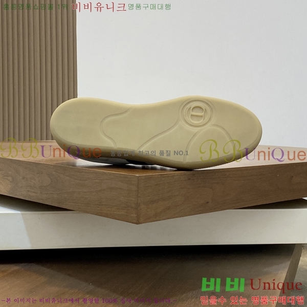   Ŀ DR2556015-2