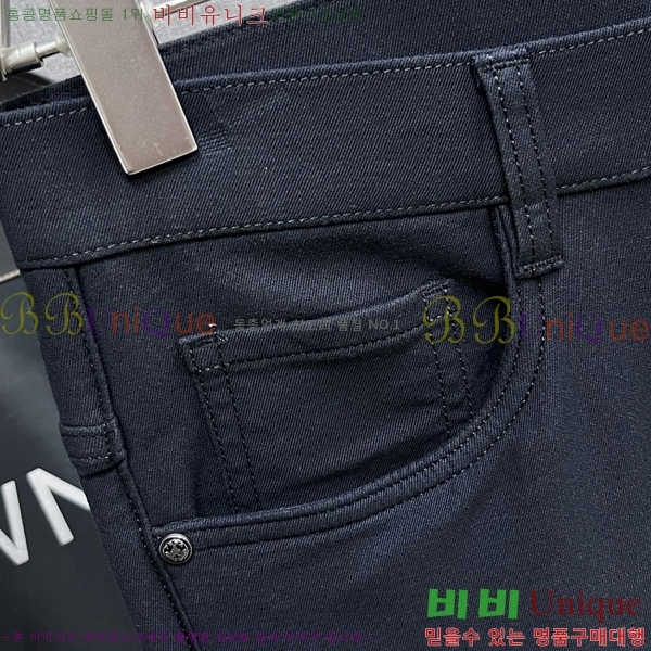   û P615652