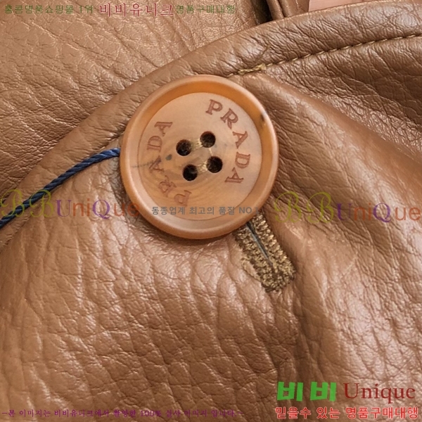    P9438378