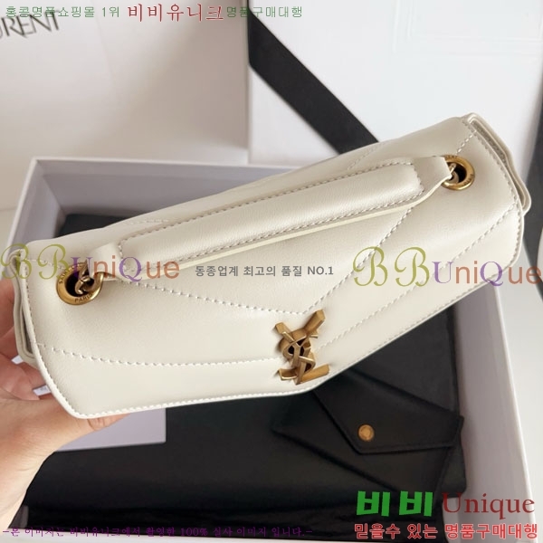 #ζ  ̴  821749-1003