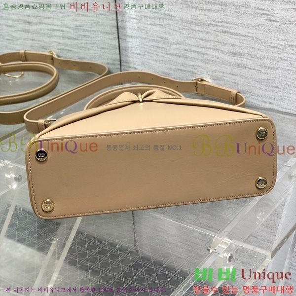 # ٺ  žڵ M0737-104