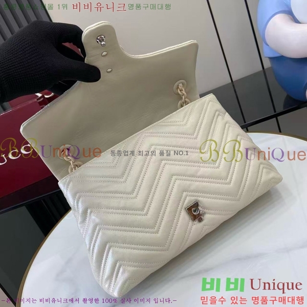 # GG  ̵  850676-104