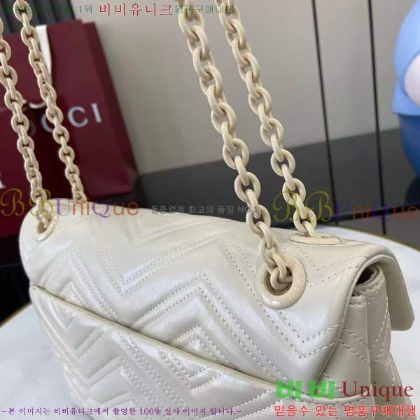 # GG  ̵  850676-104