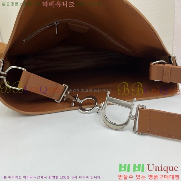 # ʼ ش JONATHAN ANDERSON ȣ M856325-2