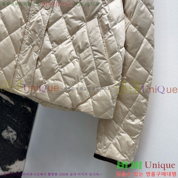 ���� ���ڷ� ��ġ�ڸ� �ٿ� �е� BC3232404-15