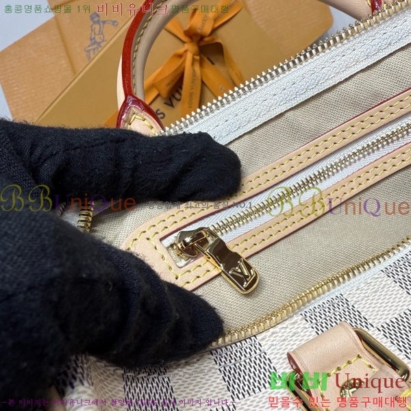 #���̺��� ���ǵ� �ݵѸ��� 30 ��Ʈ�� M40952-101