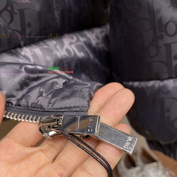 ���� ��* �ٿ� ��Ʈ �е� 61DR2511125-5