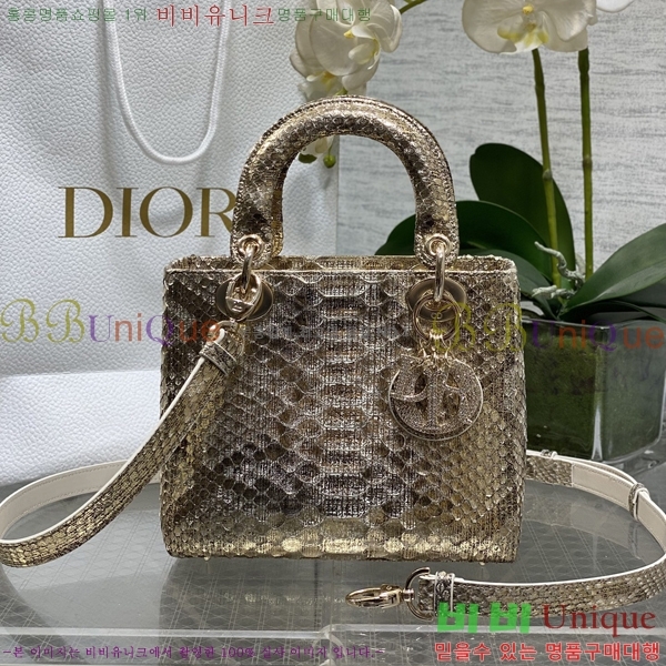 #��� ���̵�� ���� M0531-704