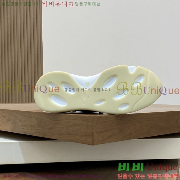 ���� ���ڷ� ��ġ�ڸ� ����Ŀ�� BC530366-2