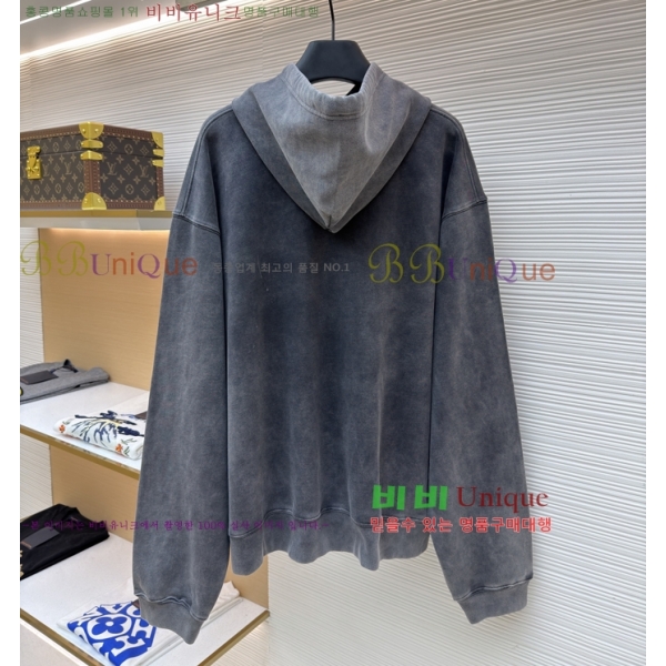 ���� �߷��þư� ������ �ĵ�Ƽ 20LWE410500-3