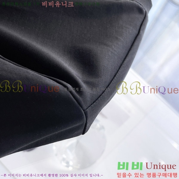 ���� �����޽� ���� Ƽ���� HE673458-4