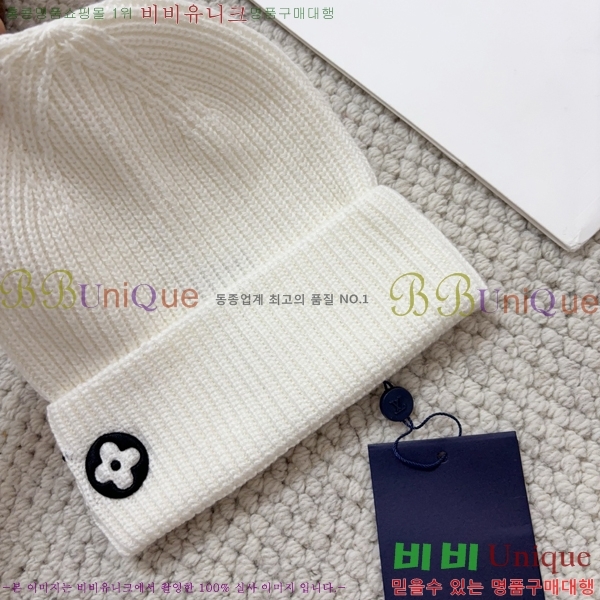 ��**�� ���� M300979-5