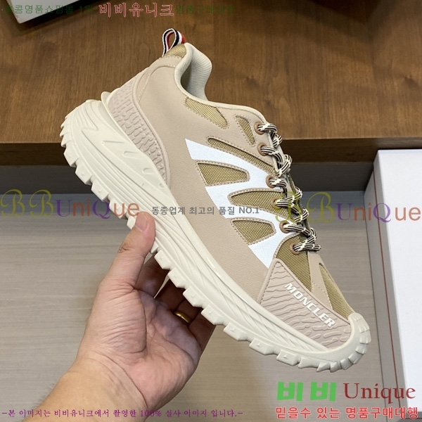 ���� ��**�� ����Ŀ�� M1005546-4