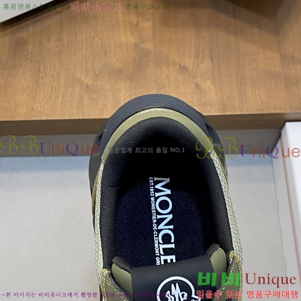 ���� ��**�� ����Ŀ�� M1006334