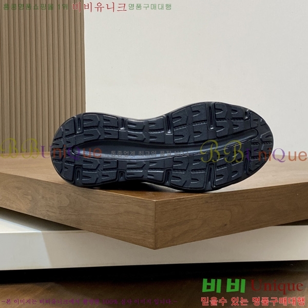 ���� ��**�� ����Ŀ�� M1006334