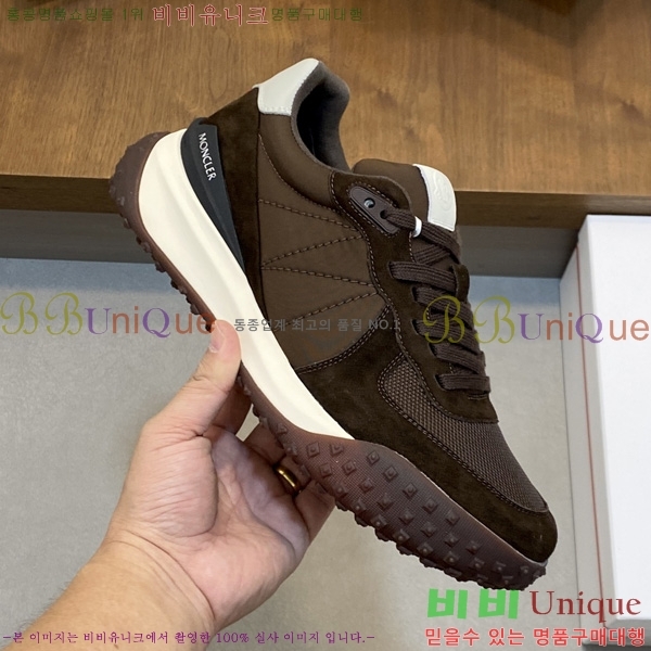 ���� ��**�� ����Ŀ�� M1022490-8
