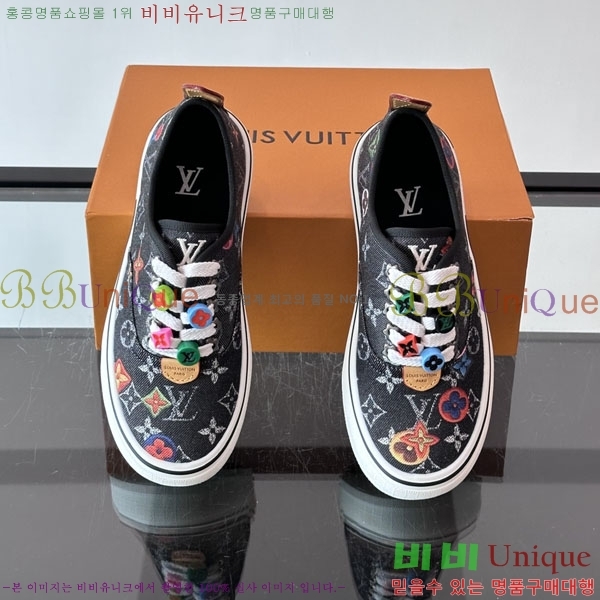 �ְ��� ���� ���̺��� Louis Vuitton �� Vans ����Ŀ�� LV028991-9