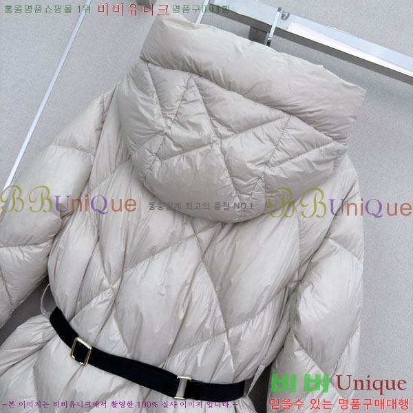 ���� ��**�� �ٿ� �е� MAX045622-7