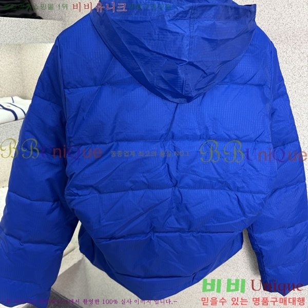 �ְ��� ���� �߷��þư� �ٿ� �е� BA5864568-1